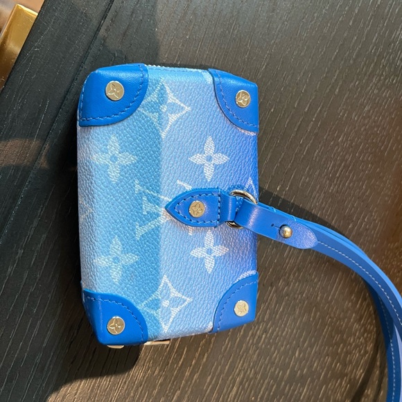 Rare! Louis Vuitton Clouds Trunk Lanyard. - Picture 6 of 8